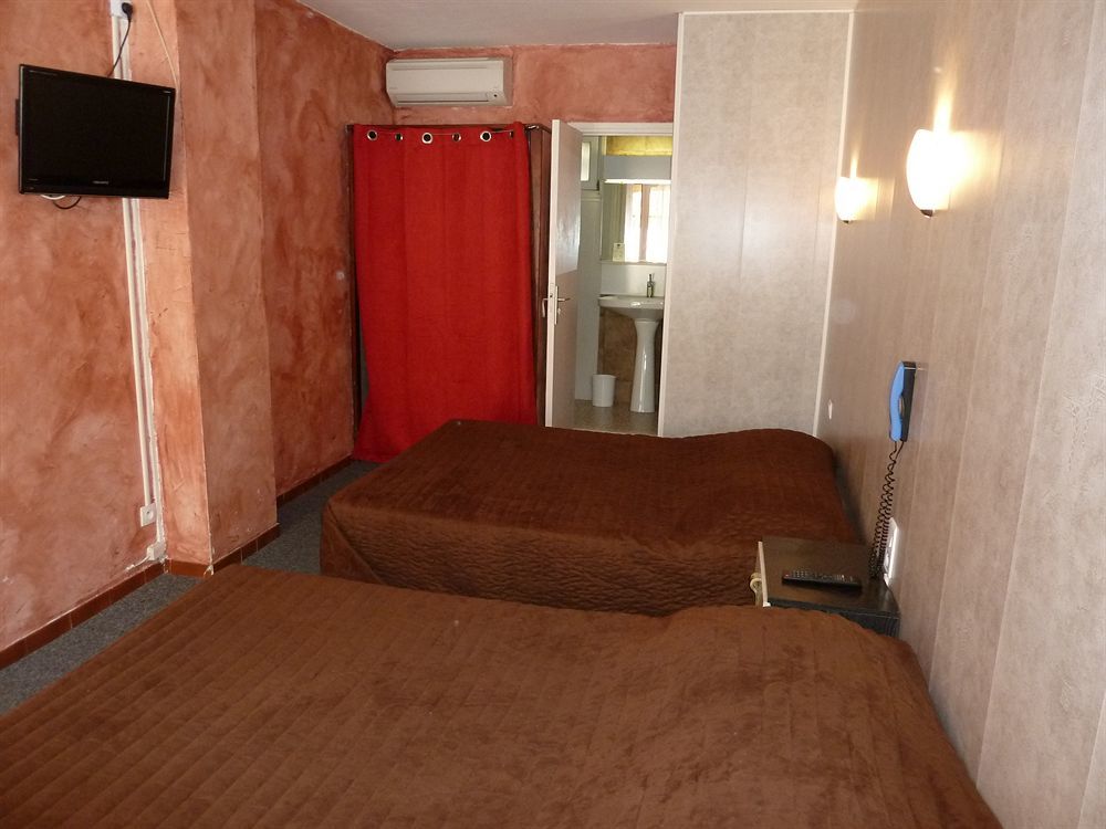 Hotel Vila Фронтиньян Экстерьер фото