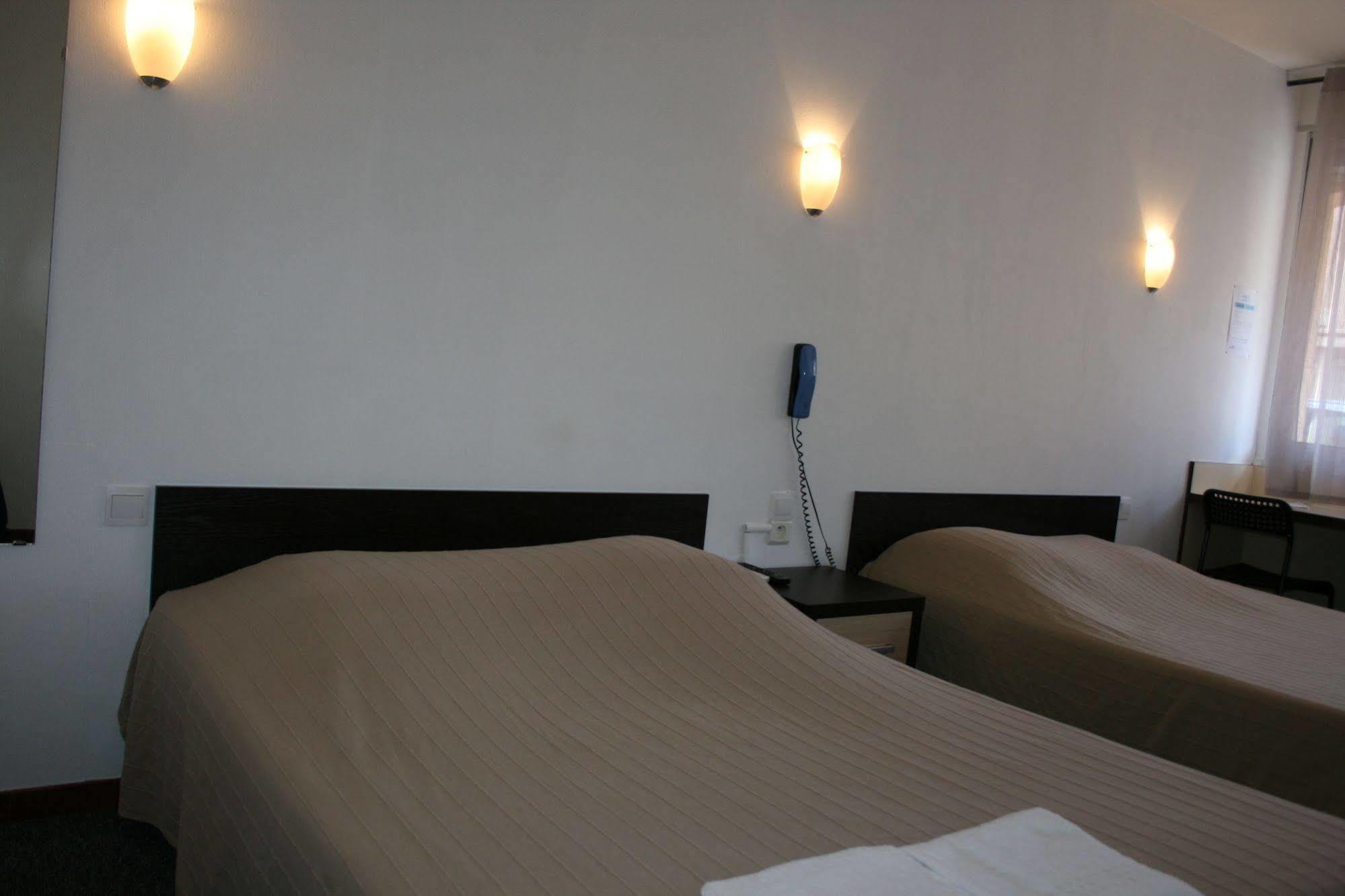 Hotel Vila Фронтиньян Экстерьер фото